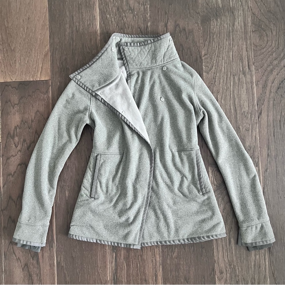 Ivivva Gray Fleece Lined Big Business Wrap Jacket